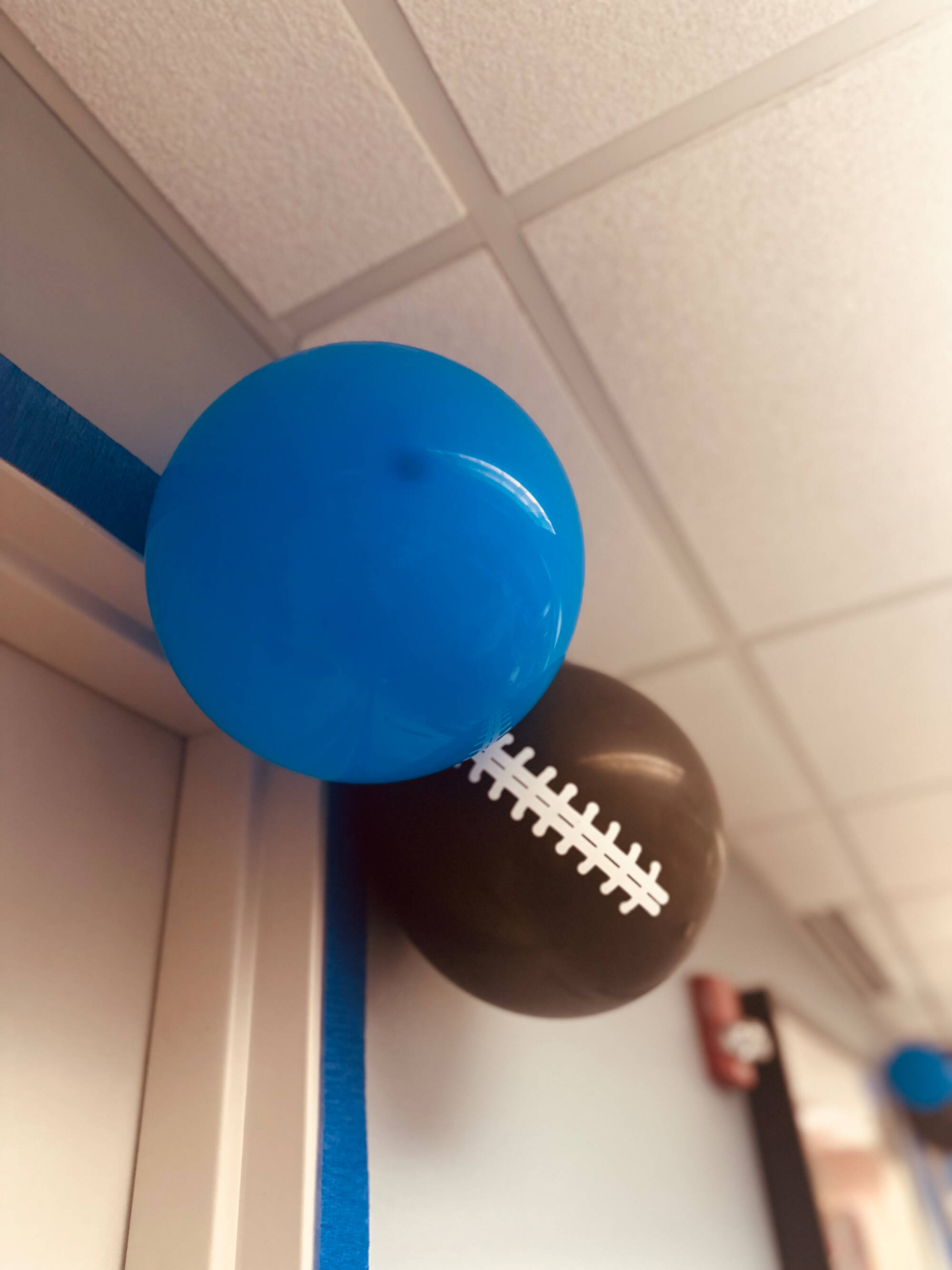 Photo of homecoming balloons